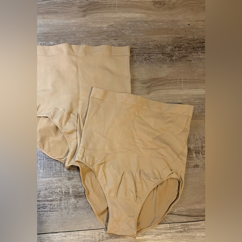 Shaping panties designed to soften and shape the abdomen